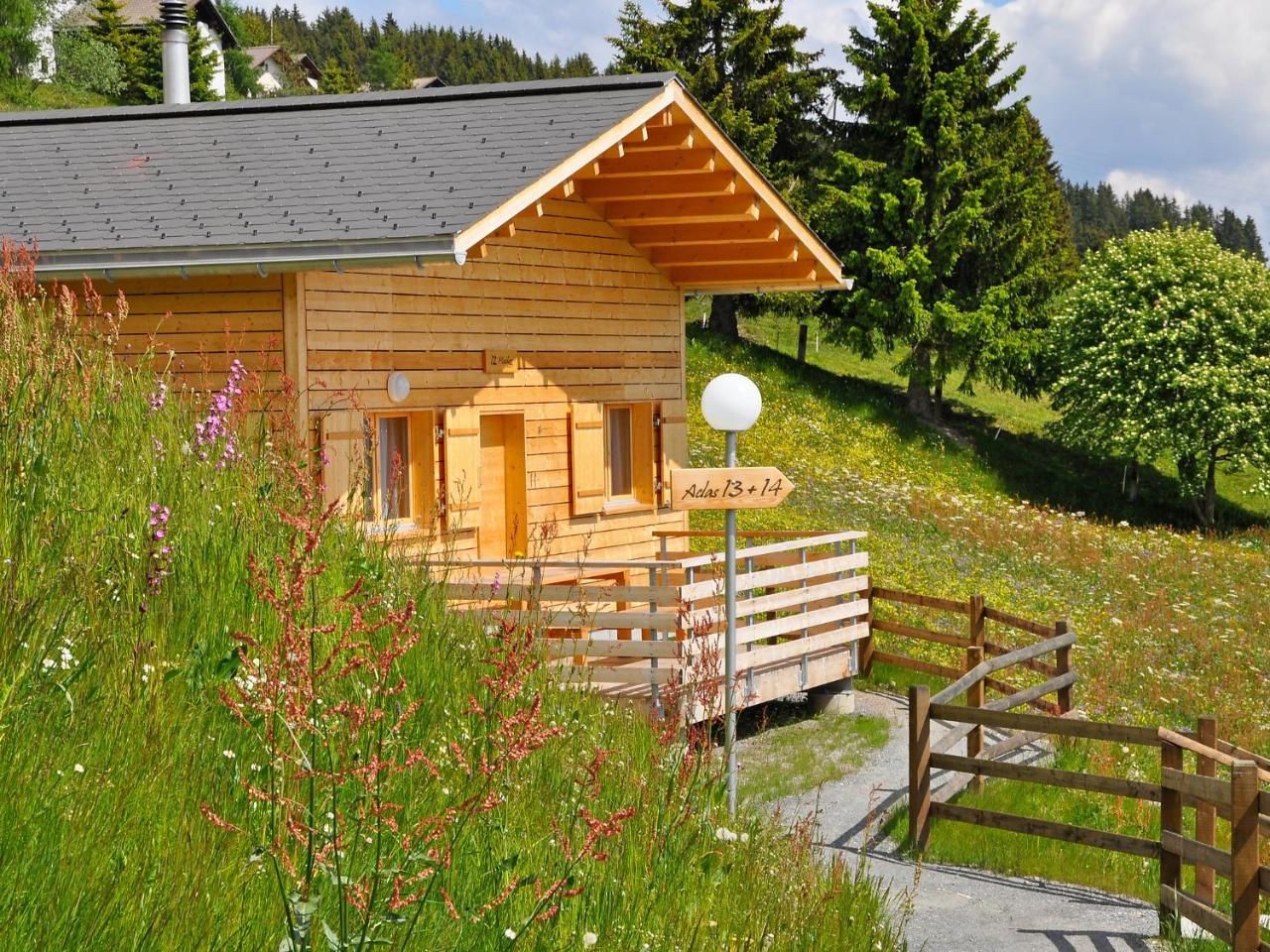 Holiday Home Komfort Aclas Maiensaess Resort-1 By Interhome Urmein Exterior photo